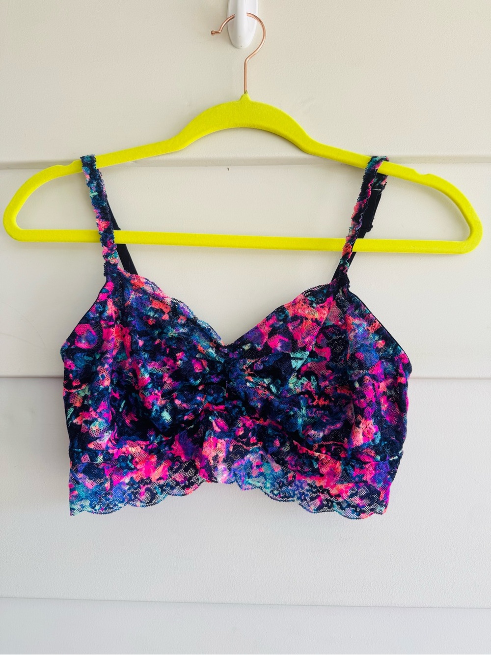 PINK Victorias Secret Lace Bralette in Multicolor Print L